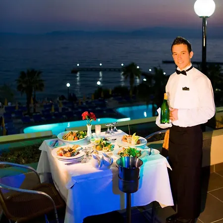 Hotel Fantasia Deluxe