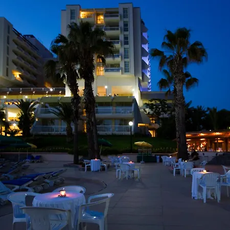 Hotel Fantasia Deluxe