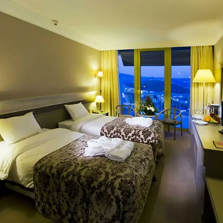 Fantasia Deluxe Hotel 5*