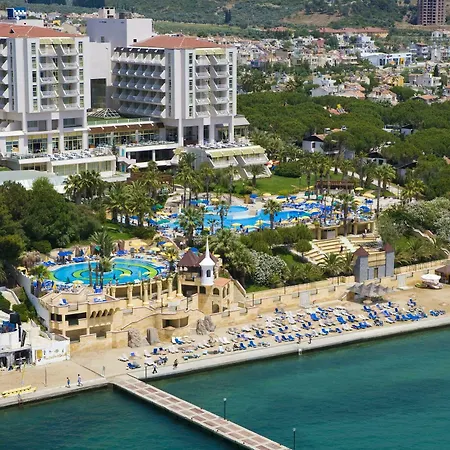 Fantasia Deluxe 5* Kusadasi