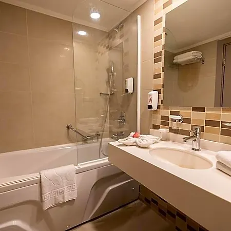 Fantasia Deluxe 5* Kusadası