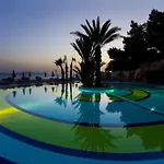 Fantasia Deluxe Hotel 5*