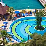 Fantasia Deluxe 5* Kusadası
